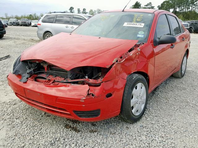 1FAHP34NX6W237659 - 2006 FORD FOCUS ZX4 RED photo 2