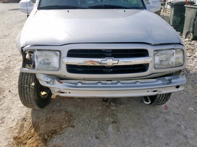 2CNBJ634946910830 - 2004 CHEVROLET TRACKER LT SILVER photo 9