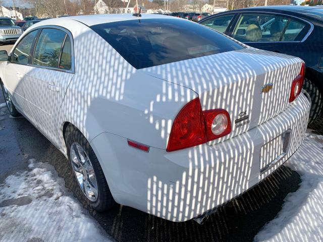 1G1ZD5EB1AF235663 - 2010 CHEVROLET MALIBU 2LT WHITE photo 2