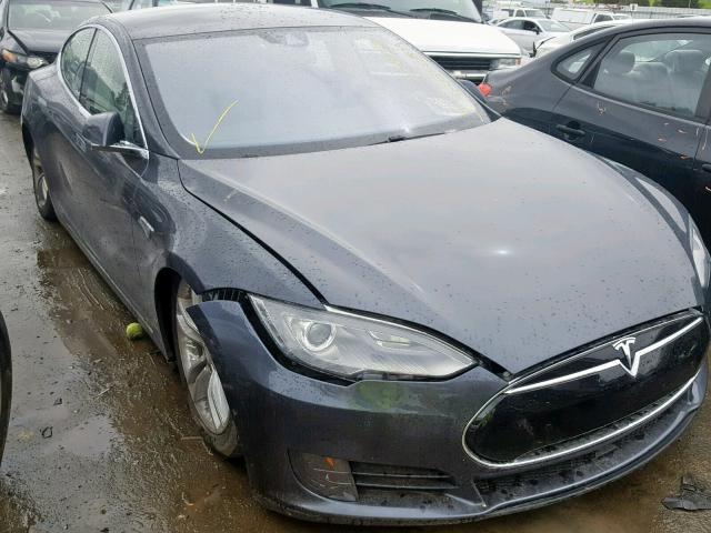 5YJSA1S2XFF088222 - 2015 TESLA MODEL S 70 GRAY photo 1