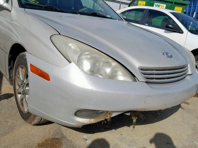 JTHBF30G620049369 - 2002 LEXUS ES 300 SILVER photo 9