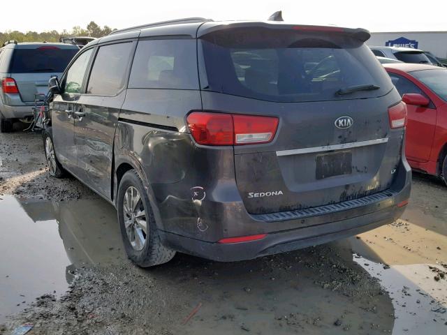 KNDMB5C12H6340062 - 2017 KIA SEDONA LX BROWN photo 3