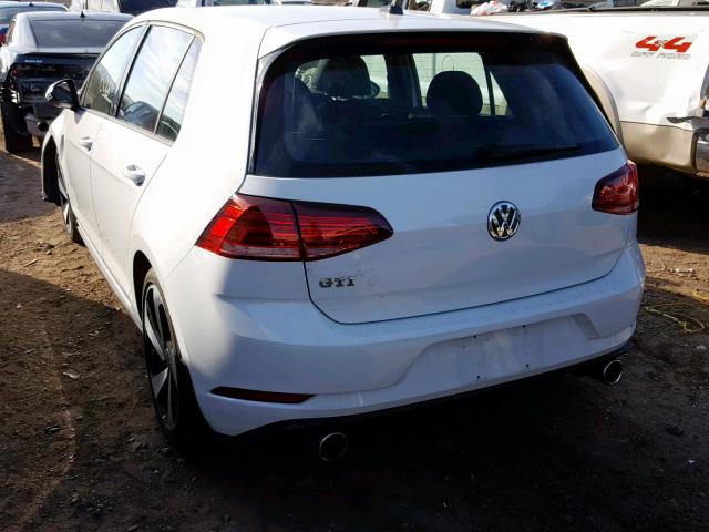 3VW447AU7JM267406 - 2018 VOLKSWAGEN GTI S/SE WHITE photo 3