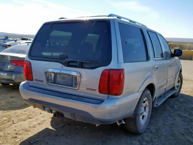 5LMPU28L8WLJ50290 - 1998 LINCOLN NAVIGATOR SILVER photo 4