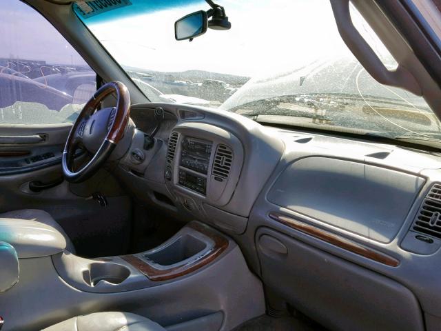 5LMPU28L8WLJ50290 - 1998 LINCOLN NAVIGATOR SILVER photo 9