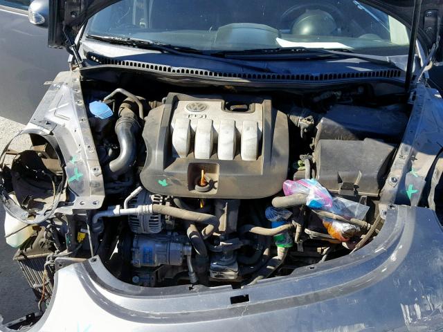3VWCR31C25M403900 - 2005 VOLKSWAGEN NEW BEETLE Grau Foto 7