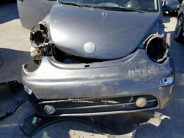 3VWCR31C25M403900 - 2005 VOLKSWAGEN NEW BEETLE Grau Foto 9