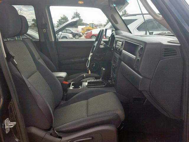 1J4RG4GK5AC137270 - 2010 JEEP COMMANDER BLACK photo 5