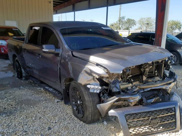 1N6AA1E68JN520002 - 2018 NISSAN TITAN SV CHARCOAL photo 1