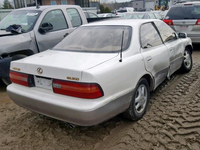 JT8GK13T3S0093912 - 1995 LEXUS ES 300 WHITE photo 4