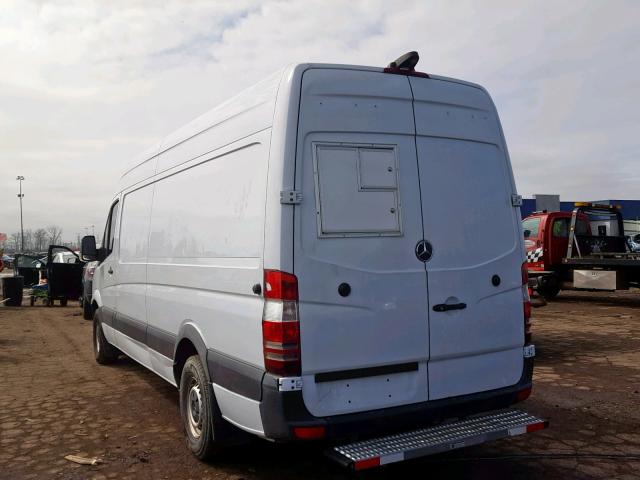 WD3PE8CC7FP154719 - 2015 MERCEDES-BENZ SPRINTER 2 WHITE photo 3