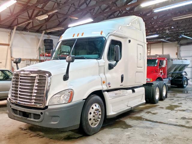 1FUJGLDR7CSBH1239 - 2012 FREIGHTLINER CASCADIA 1 WHITE photo 3