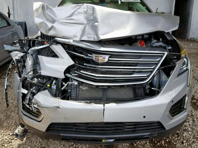 1GYKNBRS2HZ229551 - 2017 CADILLAC XT5 LUXURY SILVER photo 7