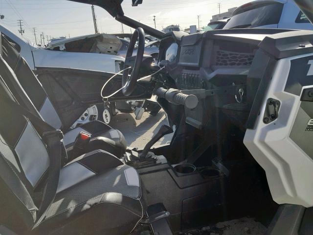 3NSVFE993KG440813 - 2019 POLARIS RZR XP 4 1 WHITE photo 5