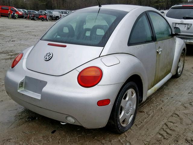 3VWCC21C0YM411123 - 2000 VOLKSWAGEN NEW BEETLE ნაცრისფერი ფოტო 4