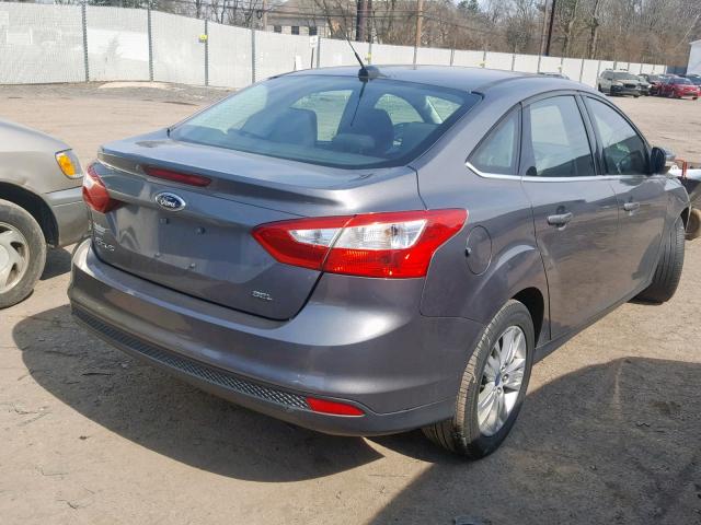 1FAHP3H25CL412834 - 2012 FORD FOCUS SEL GRAY photo 4