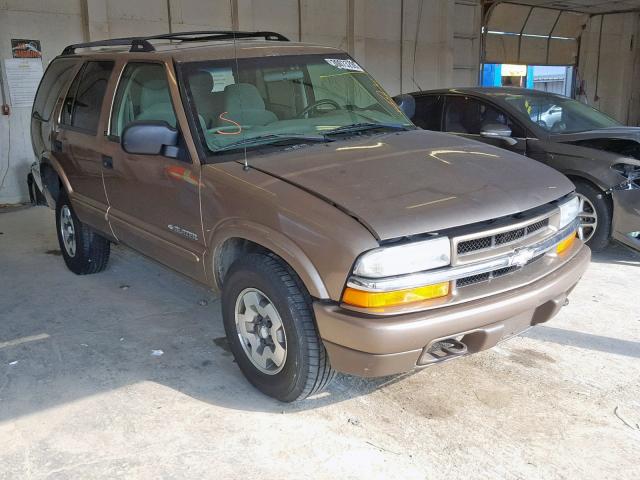 1GNDT13W52K228766 - 2002 CHEVROLET BLAZER BROWN photo 1