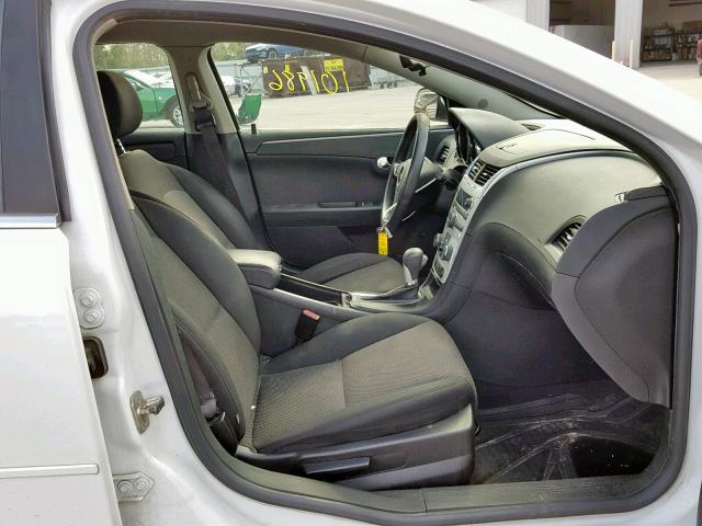 1G1ZC5E01CF181253 - 2012 CHEVROLET MALIBU 1LT თეთრი ფოტო 5