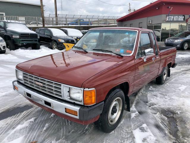 JT4RN56D0F0126321 - 1985 TOYOTA PICKUP XTR RED photo 2