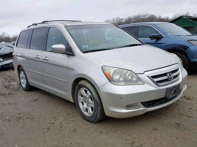 5FNRL38815B067628 - 2005 HONDA ODYSSEY TO SILVER photo 1