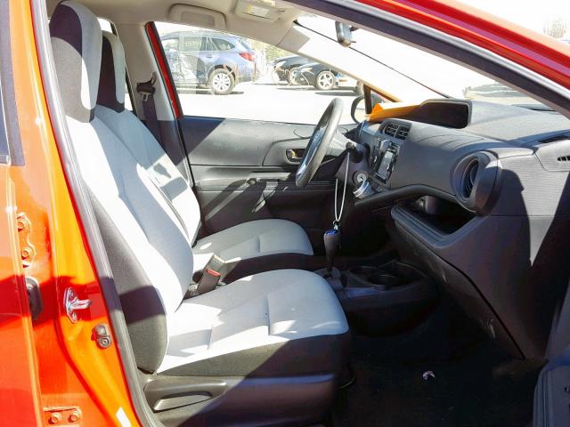 JTDKDTB39F1579398 - 2015 TOYOTA PRIUS C RED photo 5