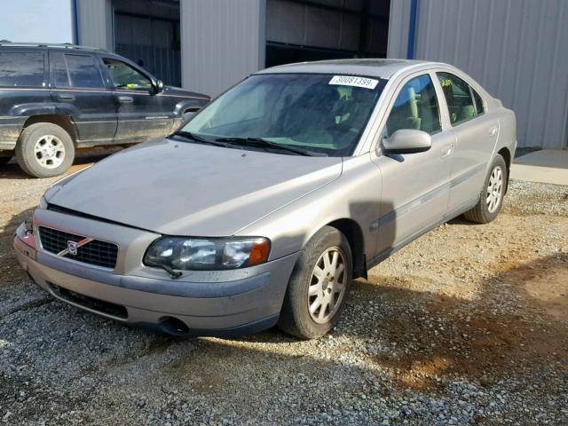 YV1RS61R522190803 - 2002 VOLVO S60 SILVER photo 2