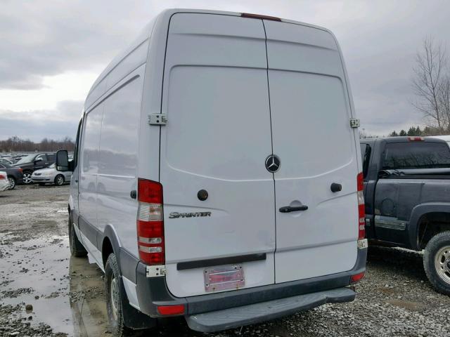 WD3PE7CC0C5685990 - 2012 MERCEDES-BENZ SPRINTER 2 WHITE photo 3