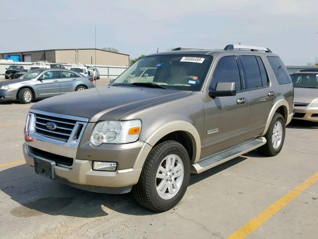 1FMEU64806UA46051 - 2006 FORD EXPLORER E BEIGE photo 2