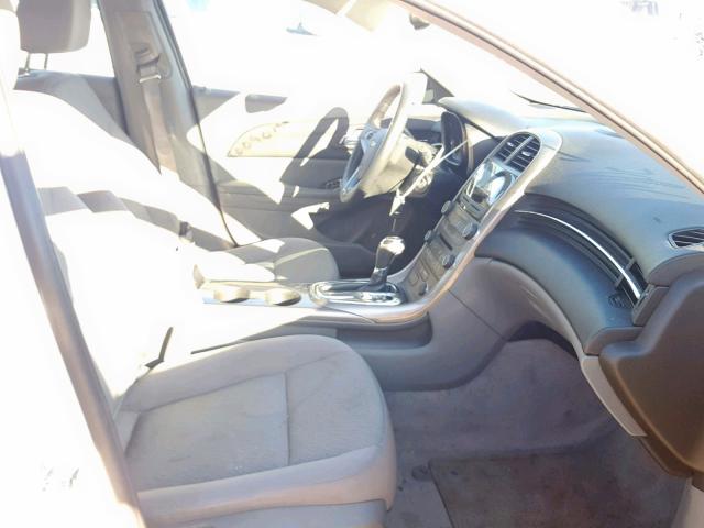1G11B5SA4DF137262 - 2013 CHEVROLET MALIBU LS WHITE photo 5
