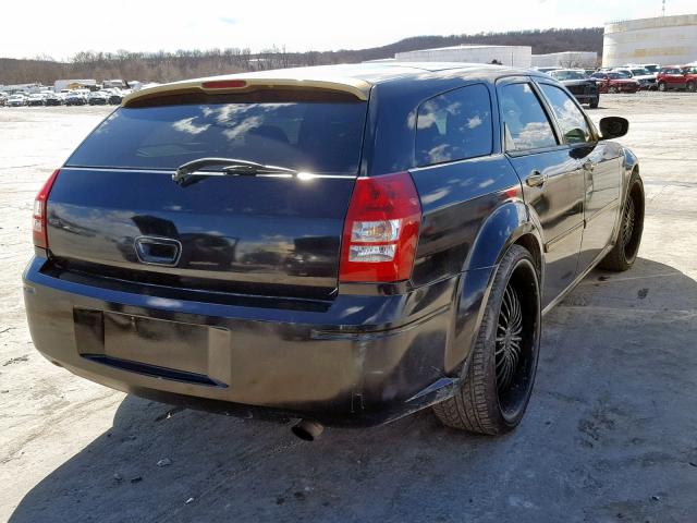 2D4FV48V85H167165 - 2005 DODGE MAGNUM SXT BLACK photo 4