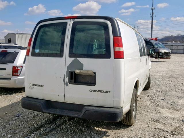 1GCFG15X961168983 - 2006 CHEVROLET EXPRESS G1 WHITE photo 4