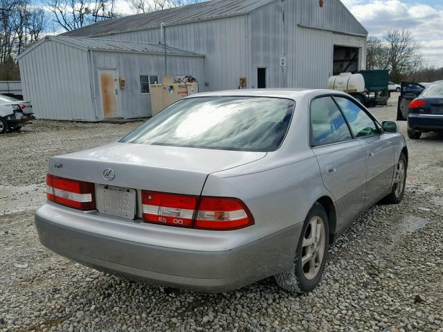 JT8BF28G815109703 - 2001 LEXUS ES 300 GRAY photo 4