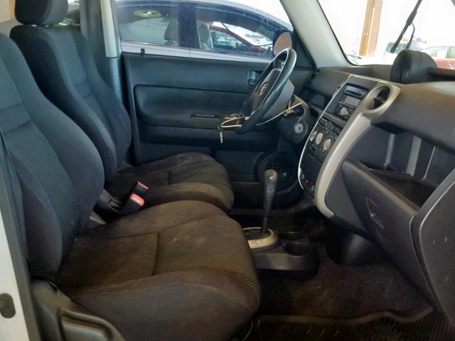 JTLKT324550199902 - 2005 TOYOTA SCION XB BLUE photo 5