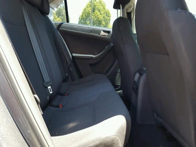 3VW2K7AJ3EM243192 - 2014 VOLKSWAGEN JETTA BASE Մոխրագույն լուսանկար 6