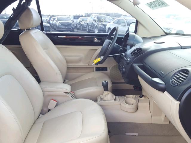 3VWCK21YX3M324563 - 2003 VOLKSWAGEN NEW BEETLE შავი ფოტო 5