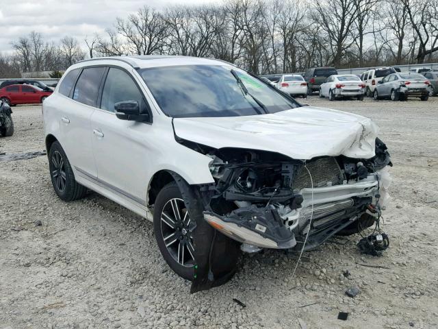 YV440MRR9H2124954 - 2017 VOLVO XC60 T5 WHITE photo 1