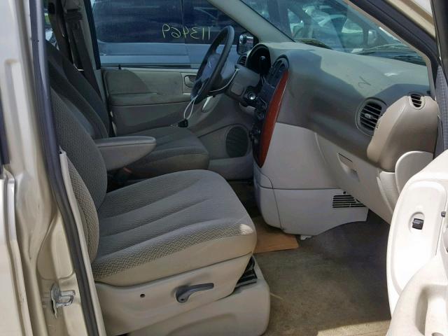 2A4GP44R27R247623 - 2007 CHRYSLER TOWN & COU TAN photo 5