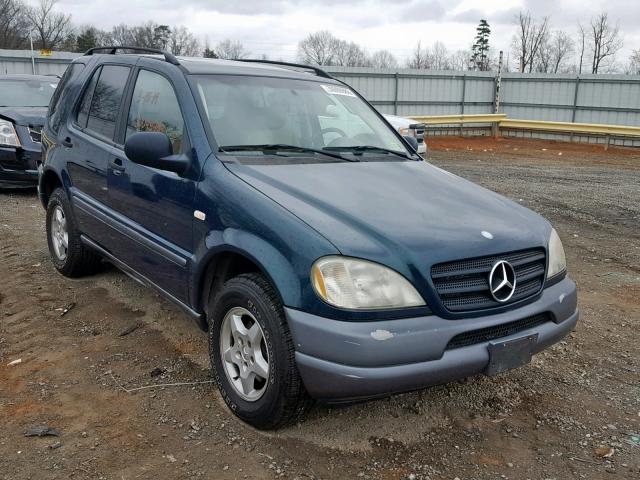 4JGAB54E8XA144686 - 1999 MERCEDES-BENZ ML 320 GREEN photo 1