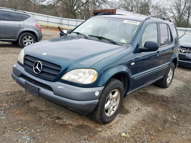 4JGAB54E8XA144686 - 1999 MERCEDES-BENZ ML 320 GREEN photo 2