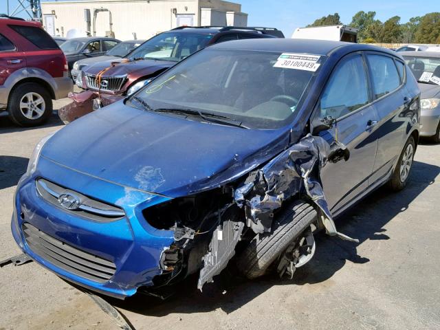 KMHCT5AEXHU342647 - 2017 HYUNDAI ACCENT SE BLUE photo 2