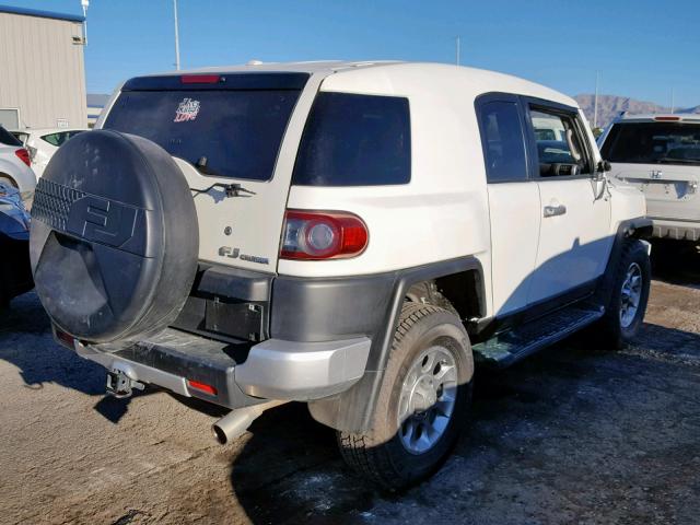 JTEBU4BF6DK160525 - 2013 TOYOTA FJ CRUISER WHITE photo 4