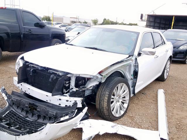 2C3CCACG3CH234608 - 2012 CHRYSLER 300 LIMITE WHITE photo 2