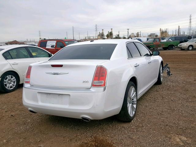 2C3CCACG3CH234608 - 2012 CHRYSLER 300 LIMITE WHITE photo 4