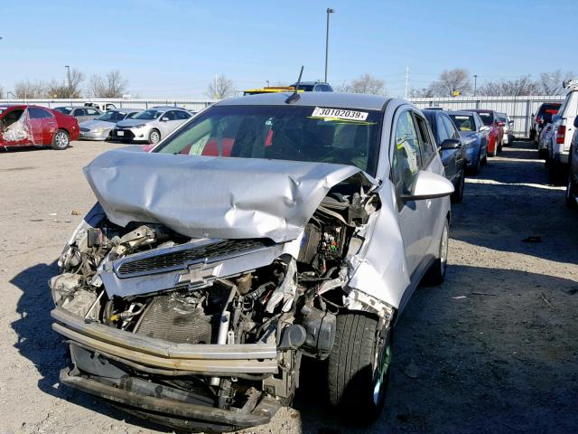 KL8CC6S94DC500176 - 2013 CHEVROLET SPARK 1LT SILVER photo 2