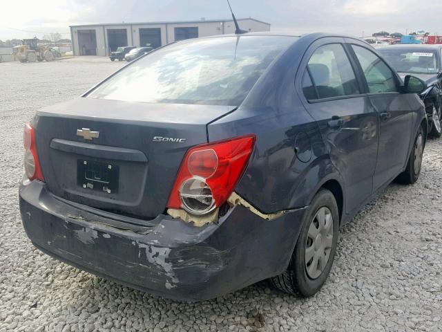 1G1JA5SH8D4210578 - 2013 CHEVROLET SONIC LS 灰色 照片 4