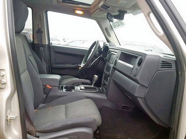 1J8HG48N98C156501 - 2008 JEEP COMMANDER SILVER photo 5