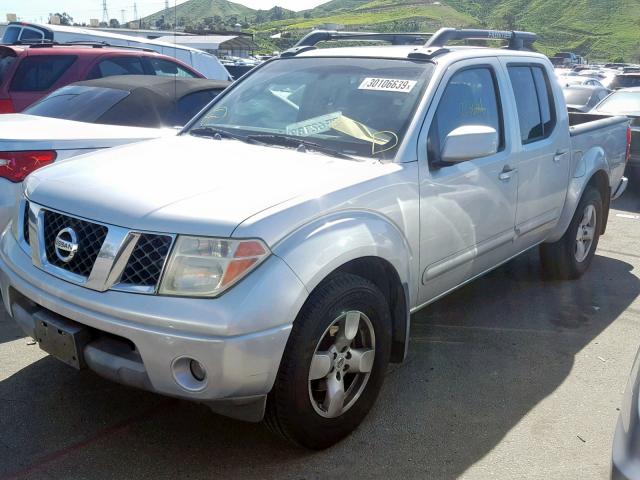 1N6AD07U46C459019 - 2006 NISSAN FRONTIER C SILVER photo 2