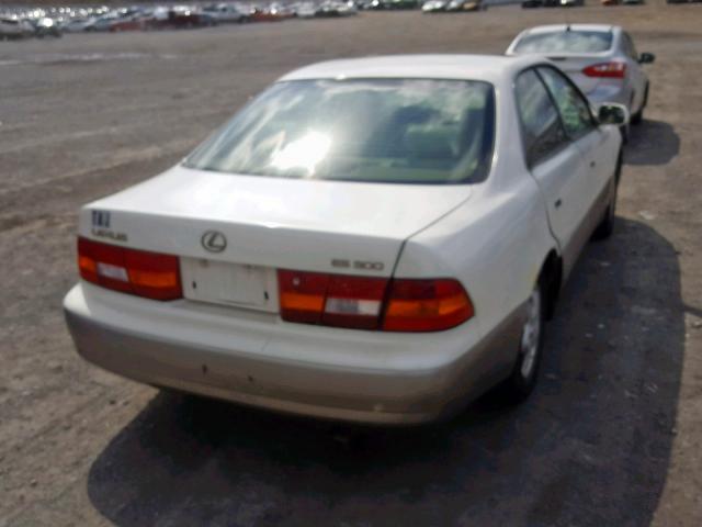 JT8BF22G7V0049022 - 1997 LEXUS ES 300 WHITE photo 4