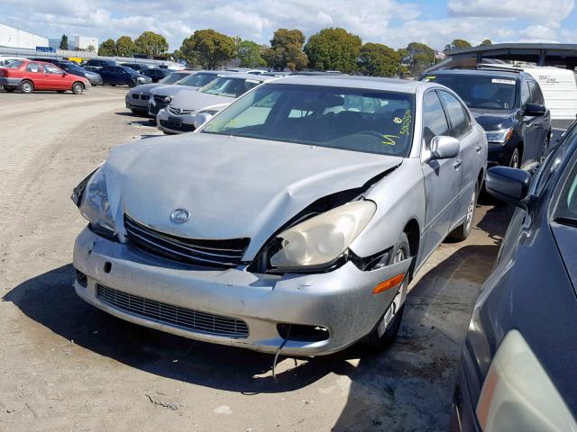 JTHBF30G520030831 - 2002 LEXUS ES 300 SILVER photo 2