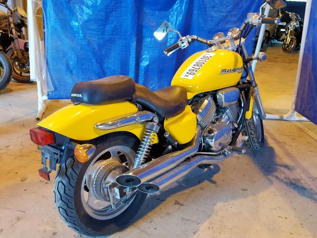 JH2RC4311TM200559 - 1996 HONDA VF750 C YELLOW photo 4